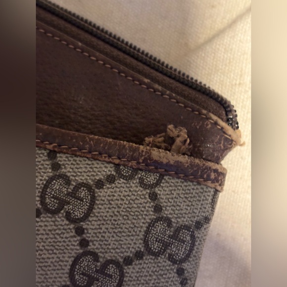 Authentic Gucci Monogram Crossbody - Picture 3 of 6